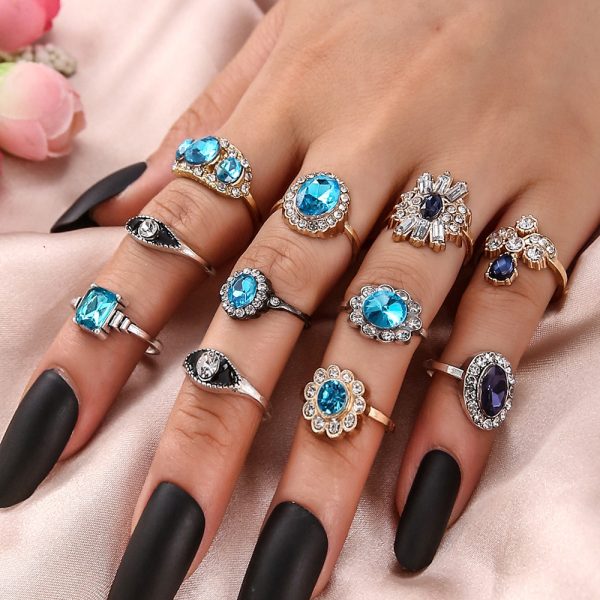 Women's Vintage Water Drop Diamond Ring Suit - Image 7