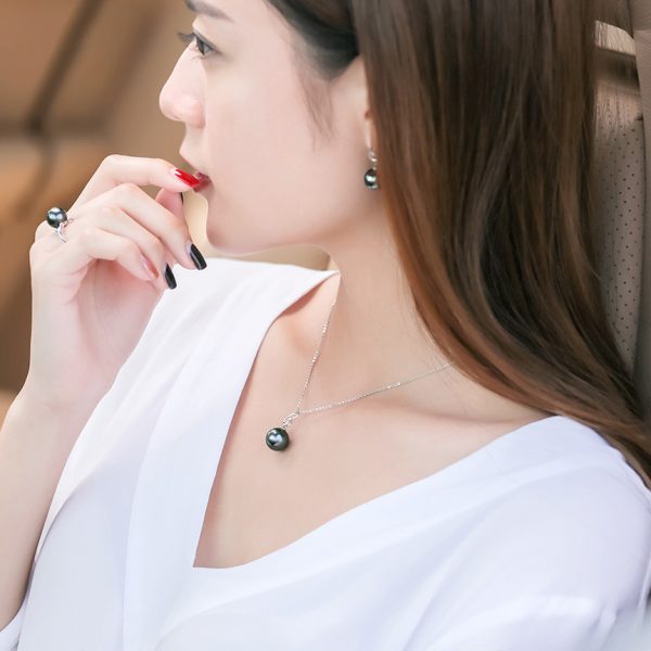 Simple Elegant Artificial Natural Tahitian Sea Black Pearl Pendant - Image 6