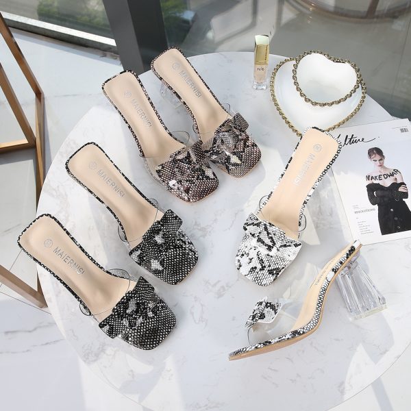 Versatile and fashionable large sandals - Image 3