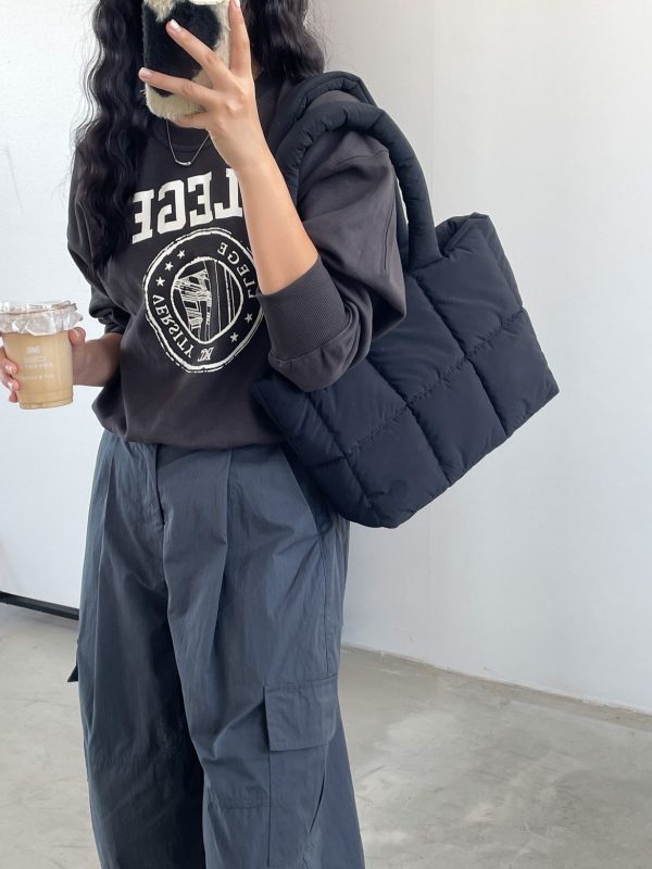 Large Capacity Plaid One-shoulder Portable Commuter Hand-carrying Bag - Image 3