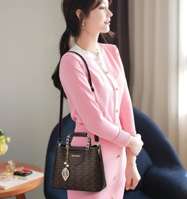 Women's Vintage Fashion Print Handbag - Image 8