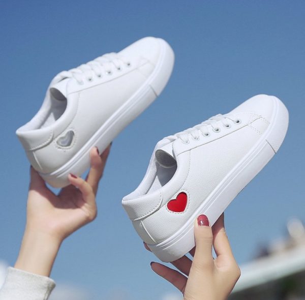 Fashion New Woman PU Leather Shoes Ladies Breathable Cute Heart Flats Casual Shoes White Sneakers - Image 2