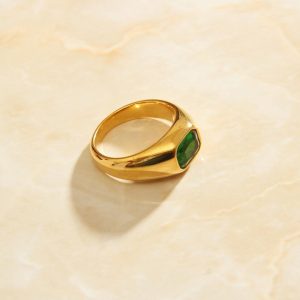 Fashion And Popular Green Zircon Ring