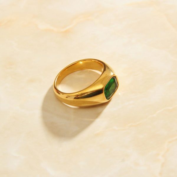 Fashion And Popular Green Zircon Ring