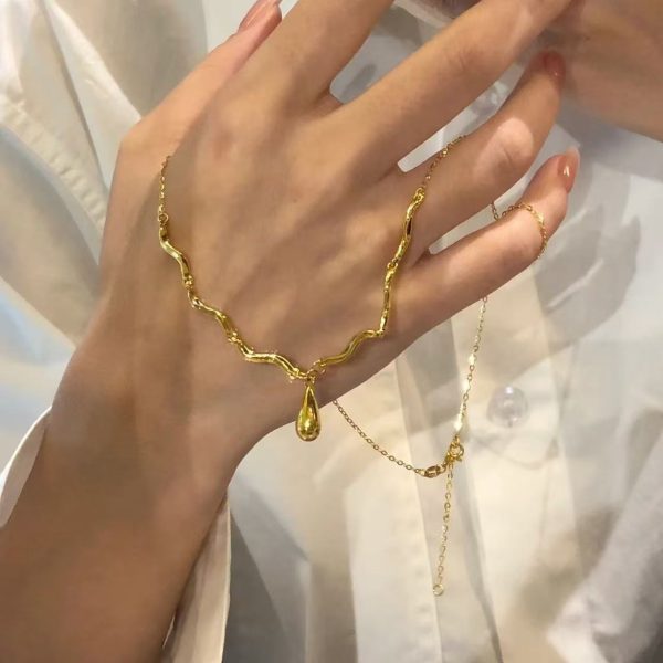 Irregular Corrugated Water Drop Necklace For Women - Image 3