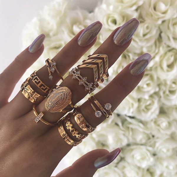 Women's Vintage Water Drop Diamond Ring Suit - Image 4