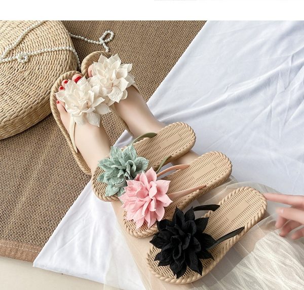 Gentle Woman Flowers All-matching Flat Shoes Non-slip Beach Sandals - Image 8