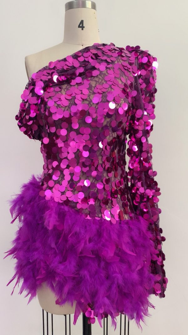 Purple Sequined Feather Skirt One-shoulder Sleeve Short Dress Luxury Party Stage Performance Dress - Image 2